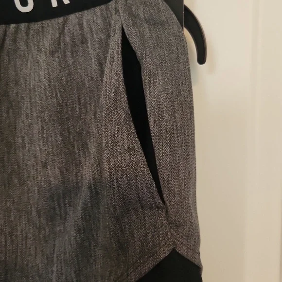 NWT womens under Armour grey shorts. Small - Picture 2 of 4